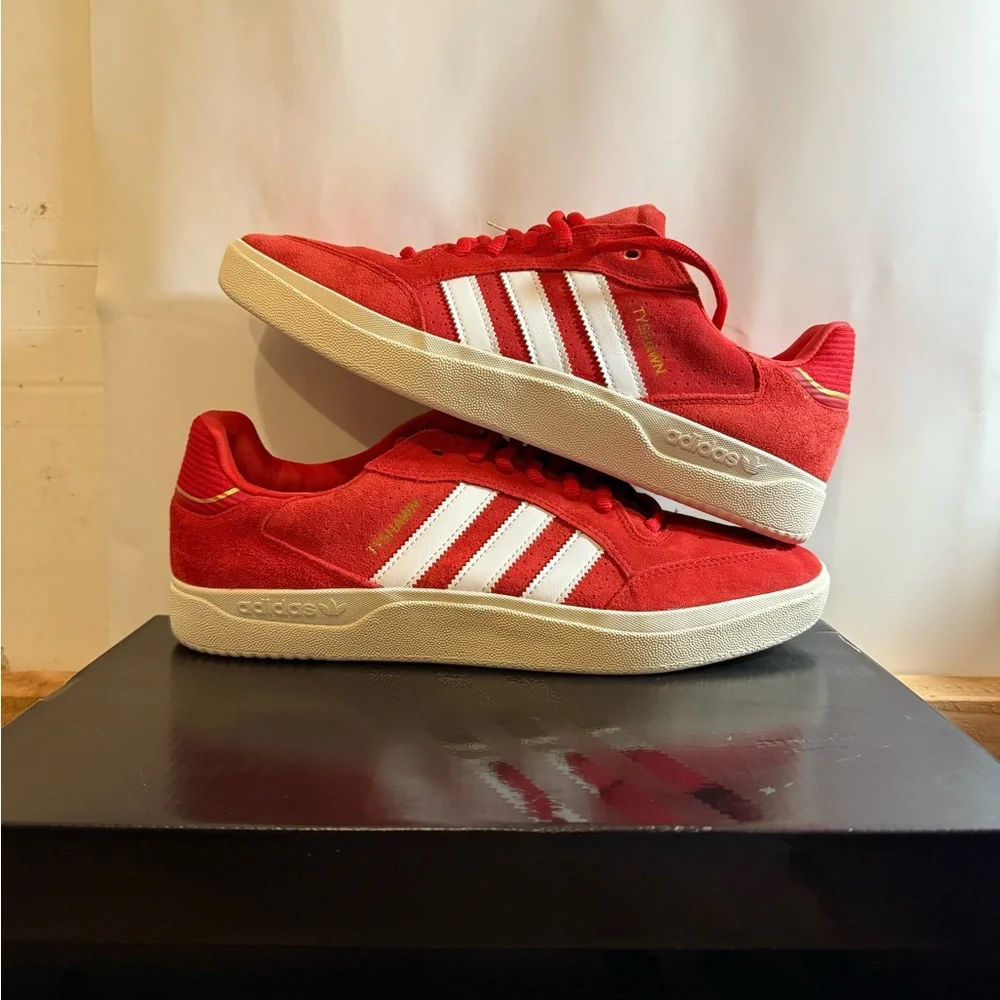 Size 12 - Adidas Tyshawn remastered Better scarlet - Picture 1 of 9